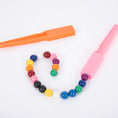 Afbeelding laden in Galerijviewer, Set magnetische toverstokken en gekleurde knikkers Kids Plus