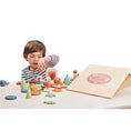 Afbeelding laden in Galerijviewer, Tinker Tray bosbodemdoos Kids Plus