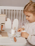 Afbeelding laden in Galerijviewer, Label Label – Houten Espresso Machine – Nougat Kids Plus