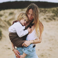 Afbeelding laden in Galerijviewer, Wildride Carrier Draagzak - Brown Linnen - Kids Plus