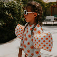 Afbeelding laden in Galerijviewer, Swim Essentials | Floral Love | Meerkleurig Meisjes UV Badpak met lange mouwen Kids Plus