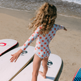 Afbeelding laden in Galerijviewer, Swim Essentials | Floral Love | Meerkleurig Meisjes UV Badpak met lange mouwen Kids Plus