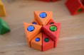 Afbeelding laden in Galerijviewer, Bauspiel Driehoekjes met fonkelsteentjes - set van 100 Kids Plus