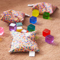 Afbeelding laden in Galerijviewer, LITTLE BOTANIC LABEL Sensorische pittenzakjes – Regenboog + Super Confetti (7 stuks) Kids Plus