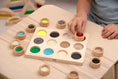 Afbeelding laden in Galerijviewer, TickiT® Touch & Match Board – Sensorisch Matchspel van Hout Kids Plus