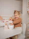 Afbeelding laden in Galerijviewer, Label Label – Houten Keukenmixer – Pink Kids Plus
