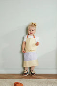 Afbeelding laden in Galerijviewer, Kinder Schort met Handdoek lila/geel Kids Plus
