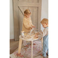 Afbeelding laden in Galerijviewer, Label Label – Houten Activiteitentafel Nougat 🤎✨ Kids Plus
